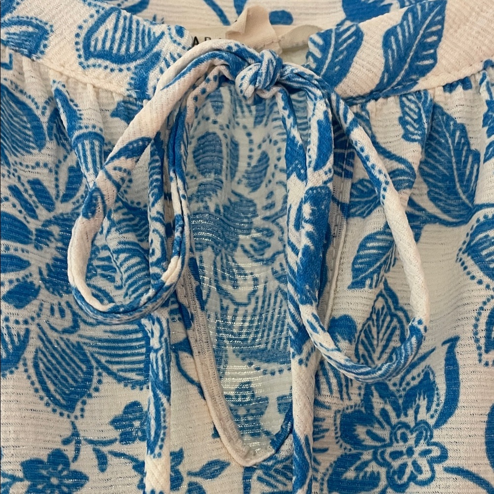 Elegant Blue Floral Women's Blouse Size L - Picture 3 of 5